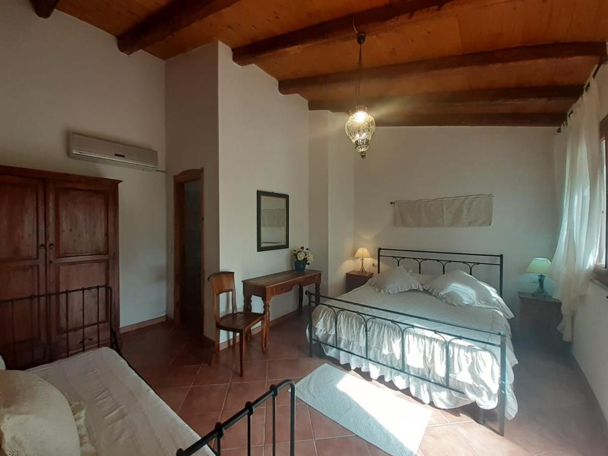 Sa Ruscitta Bed and Breakfast SantʼAntìoco Buitenkant foto